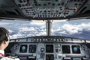 Παραλίγο τραγωδία με πιλότο να πετά αεροσκάφος σε απόσταση αναπνοής από βουνό της Αιγύπτου