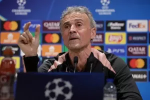 Ενρίκε: “Έχουν τρία μαχητικά αεροπλάνα στην επίθεση”