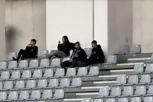 (ΦΩΤΟΣ kerkida) Ξανά με τον κόσμο στο πλευρό του ο Απόλλων