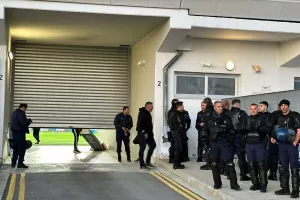 (ΦΩΤΟΣ kerkida) Ξανά με τον κόσμο στο πλευρό του ο Απόλλων