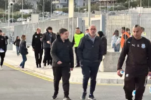 (ΦΩΤΟΣ kerkida) Ξανά με τον κόσμο στο πλευρό του ο Απόλλων
