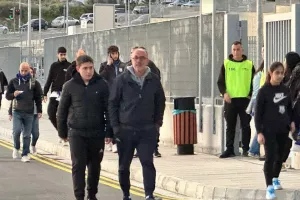 (ΦΩΤΟΣ kerkida) Ξανά με τον κόσμο στο πλευρό του ο Απόλλων