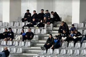 (ΦΩΤΟΣ kerkida) Ξανά με τον κόσμο στο πλευρό του ο Απόλλων