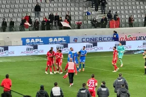Ένταση μετά το τελικό σφύριγμα (φώτος)