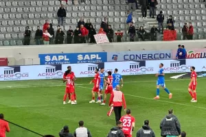 Ένταση μετά το τελικό σφύριγμα (φώτος)