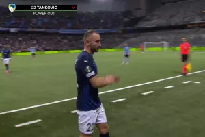 Αποδοκίμασαν Τάνκοβιτς