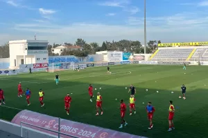 Η εντεκάδα της Νέας Σαλαμίνας 