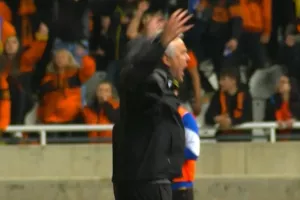 Η κίνηση... πάθους προς τον κόσμο!
