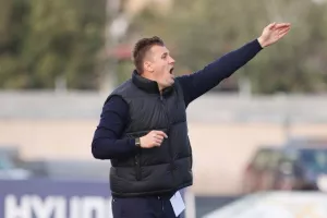 ΕΝΠ-Άρης: Πέρασε από το Παραλίμνι και συνεχίζει την καταδίωξη (φώτος)