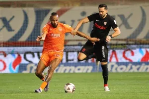 Ισοπαλία στο "Αμμόχωστος", βυθίζεται η Νέα Σαλαμίνα (φώτος)