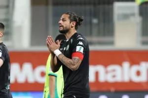 ΑΕΚ - Ομόνοια 29Μ: Έστω και δύσκολα, πήρε το ζητούμενο και μείωσε στο - 7! (φώτος)