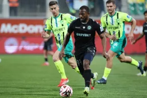 ΑΕΚ - Ομόνοια 29Μ: Έστω και δύσκολα, πήρε το ζητούμενο και μείωσε στο - 7! (φώτος)