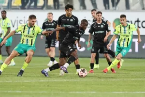 ΑΕΚ - Ομόνοια 29Μ: Έστω και δύσκολα, πήρε το ζητούμενο και μείωσε στο - 7! (φώτος)