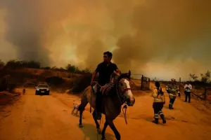 Χιλή: Δεκάδες πυρκαγιές σαρώνουν τα νότια της χώρας
