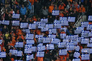 "Οι Έλληνες δεν θριαμβεύουν μόνο στα πεδία των μαχών, παραδίδουν και μαθήματα ηρωισμού"