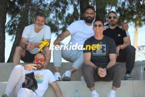 (Φώτος kerkida) Πόζες με χαμόγελα στις κερκίδες