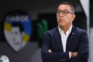 "Μία από τις τρεις..."