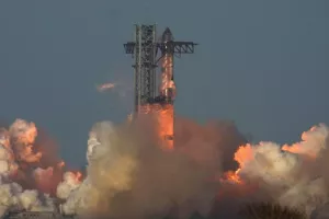 (Βίντεο) Εξερράγη το διαστημόπλοιο Starship - Γέμισε πύρινα συντρίμμια ο ουρανός