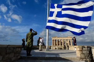 Ζήτω η 25η Μαρτίου - Οι αναρτήσεις των ομάδων μας