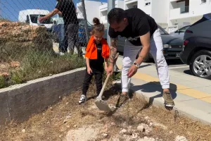 (Βίντεο) Πρωτοβουλία από την Καρμιώτισσα και δεντροφύτευση στα Πολεμίδια   