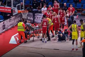«Πάγωσε» το Μιλάνο με Γκιλέσπι: Έφυγε με φορείο από το παρκέ!