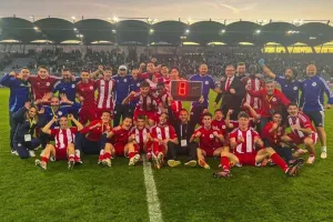 Ολυμπιακός/Η αναμνηστική φωτογραφία μετά τη μεγάλη πρόκριση στους «8»