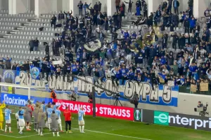 (Βίντεο kerkida) Παίκτες με κόσμο και "ρε Παφάρα μου σ' αγαπώ"