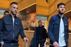 (Φώτος) Η άφιξη του ΑΠΟΕΛ