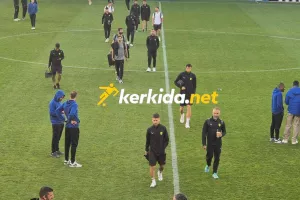 (Φώτος kerkida) Η άφιξη της ΑΕΚ  