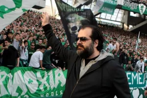 Πατέρας/"Το 2010 οι μέτοχοι είχαμε διαφωνίες και παραιτήθηκα-Δώρισα τις μετοχές μου στον Αλαφούζο"