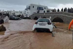 Στο έλεος της κακοκαιρίας οι Κυκλάδες