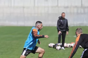 (Φώτος) Δουλειά... για Ανόρθωση
