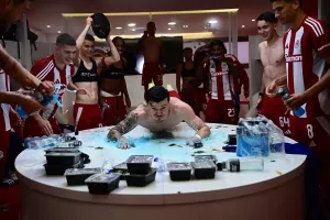 Έξαλλοι πανηγυρισμοί στα αποδυτήρια του Ολυμπιακού! (Βίντεο)