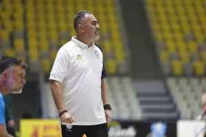«Φυσιολογική η ήττα από την Ουκρανία, στόχος οι βαθμοί με τη Γερμανία»