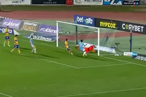H στιγμή της μεγάλης... επίθεσης!