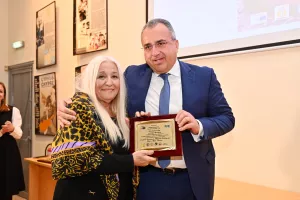 Συγκλόνισε ο αγώνας επιβίωσης των προσφυγικών σωματείων στην εκδήλωση του Μ.Χατζηπαντέλα