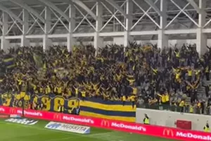 ΘΥΡΑ 3...όπως παλιά (ΒΙΝΤΕΟ Kerkida)