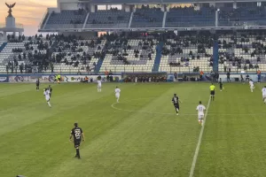 Χωρίς κίνητρα... άδεια καθίσματα