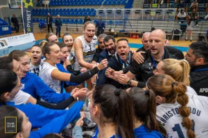 Απόλλων: "SOLD OUT, οι φωνές μας ΕΝΑ και ο στόχος ΜΟΝΟ ΕΝΑΣ"