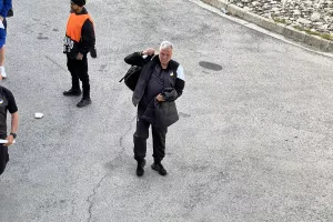 (Φώτος Kerkida) Έφτασε... το ΑΠΟΕΛ