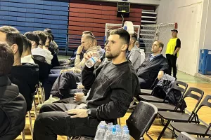 ΑΠΟΕΛ/Οι ποδοσφαιριστές... δίπλα στους μπασκετμπολίστες! (Φώτος kerkida)