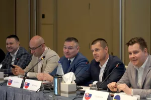 Περιφερειακό φόρουμ της UEFA στη Λεμεσό (Φώτος)