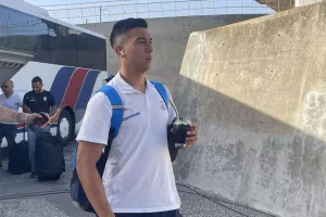 (Φώτος Kerkida) Η άφιξη της Πάφος FC και Απόλλωνα 