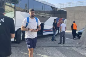 (Φώτος Kerkida) Η άφιξη της Πάφος FC και Απόλλωνα 
