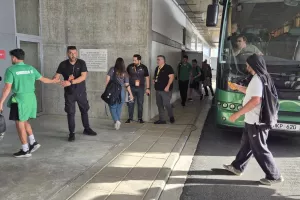 (Φώτος Kerkida) Η άφιξη ΑΕΚ και Ομόνοιας στην ''Αρένα''