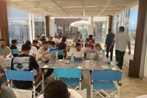 Τους τραπέζωσε... ο Πρόεδρος (Φώτος)