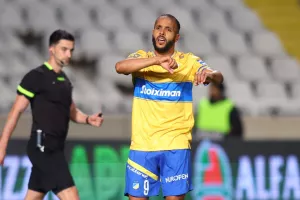 El Arabi όπως λέμε Cavenaghi