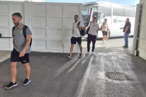 (Φώτος Kerkida) Η άφιξη ΑΕΚ και Ομόνοιας στην ''Αρένα''