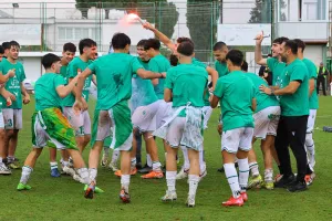 (Βίντεο/Φώτος) Ομόνοια Κ17: Τα πανηγύρια των πρωταθλητών
