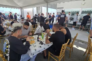 (ΦΩΤΟΣ Kerkida) Όλοι μαζί... σαν μία οικογένεια!